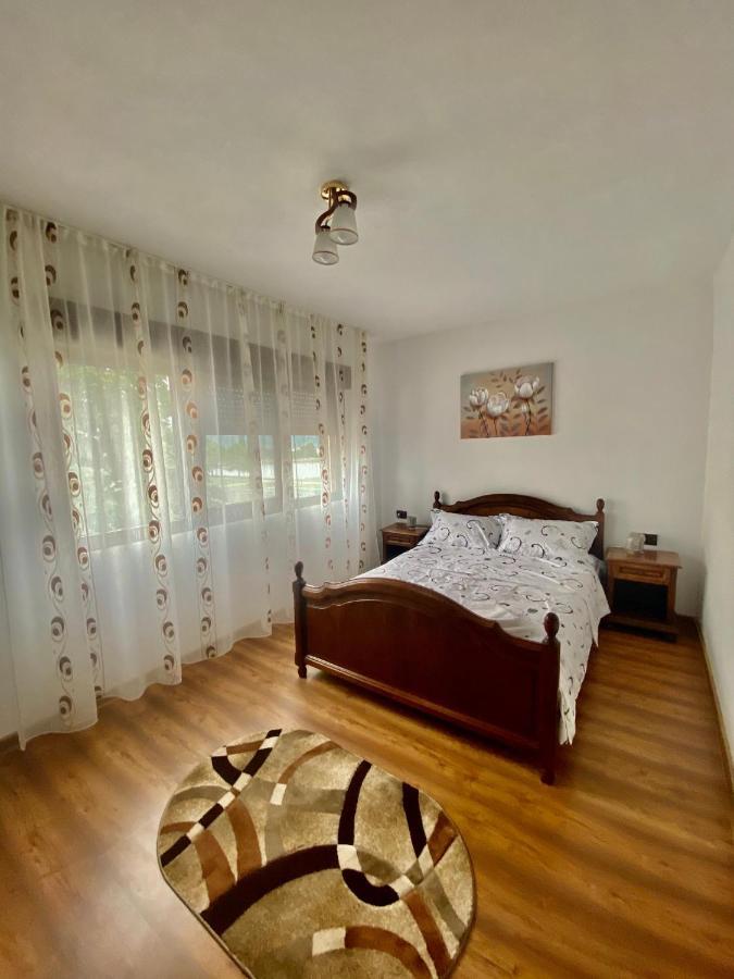 Apartament Sunshine Apartment Orsova Exterior photo